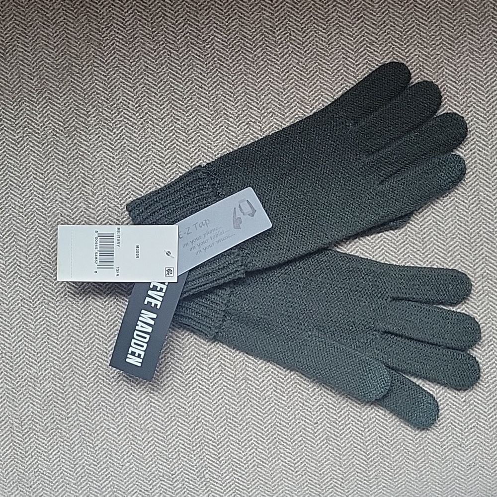 NWT Steve Madden Military Green Gloves (EZ Tap/Touch on index & thumb) New